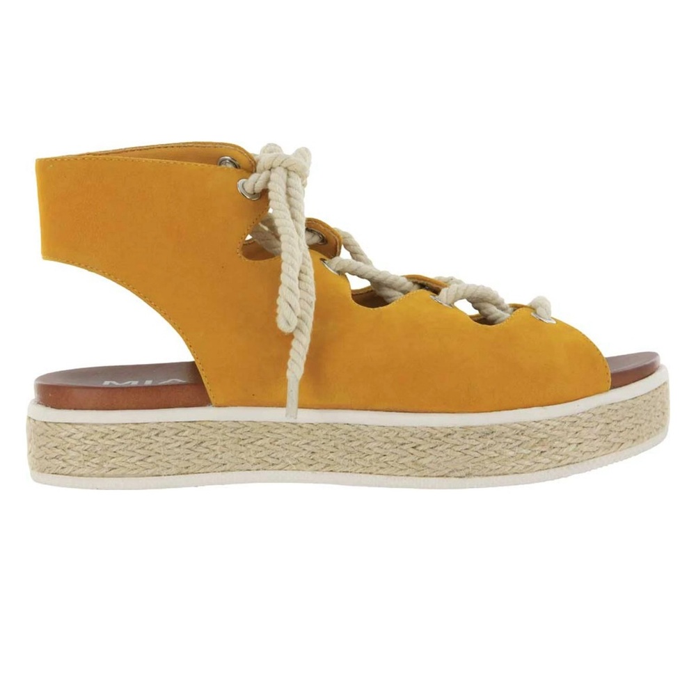 NWOT MIA SHOES